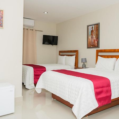 Hostal San Francisco De Asis Santo Domingo Exterior photo