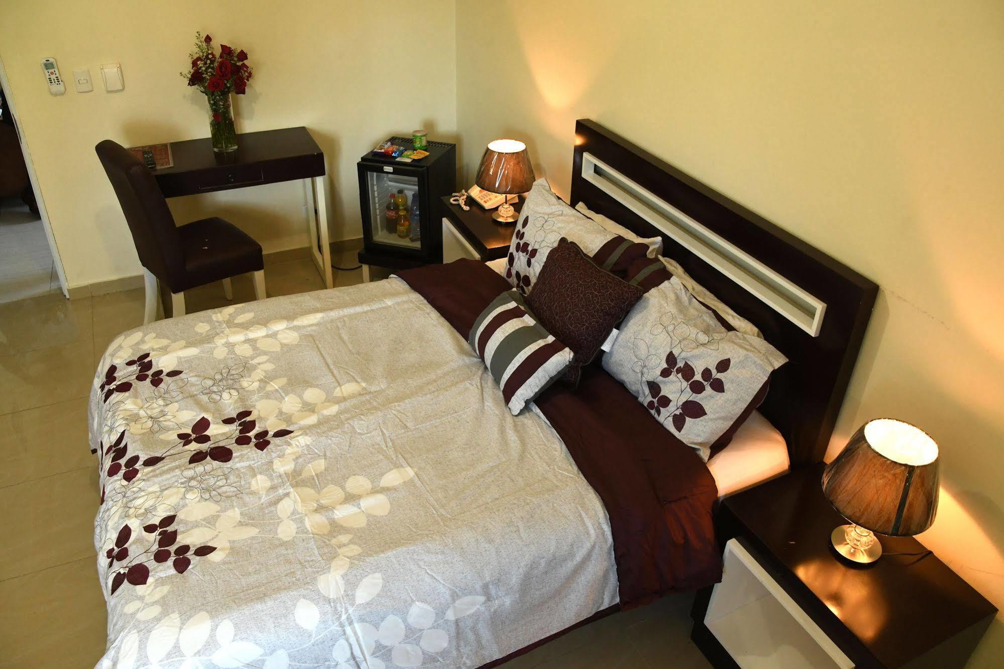 Hostal San Francisco De Asis Santo Domingo Exterior photo