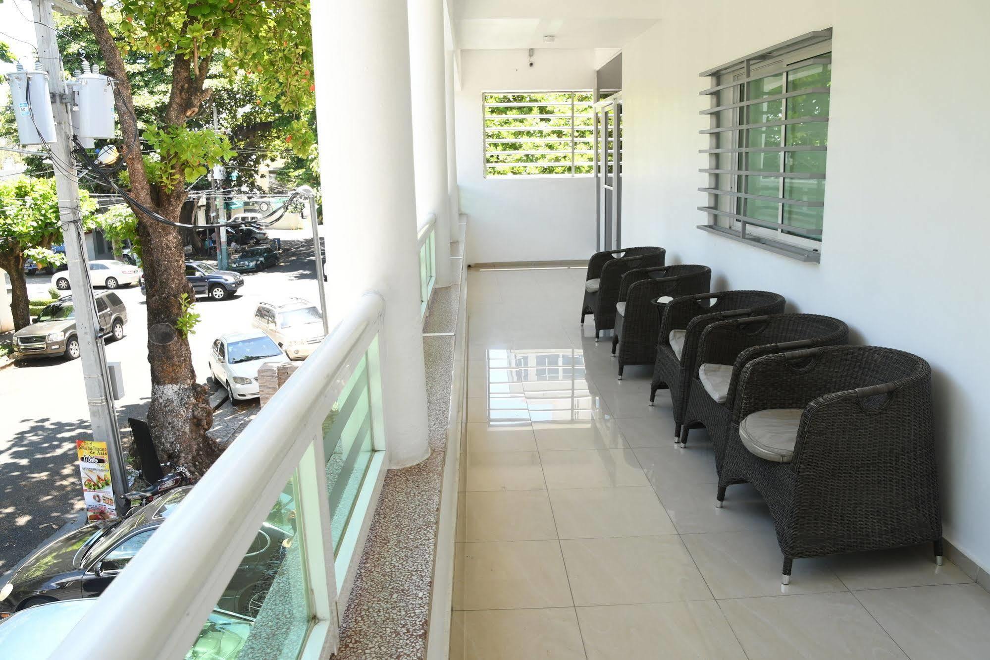 Hostal San Francisco De Asis Santo Domingo Exterior photo