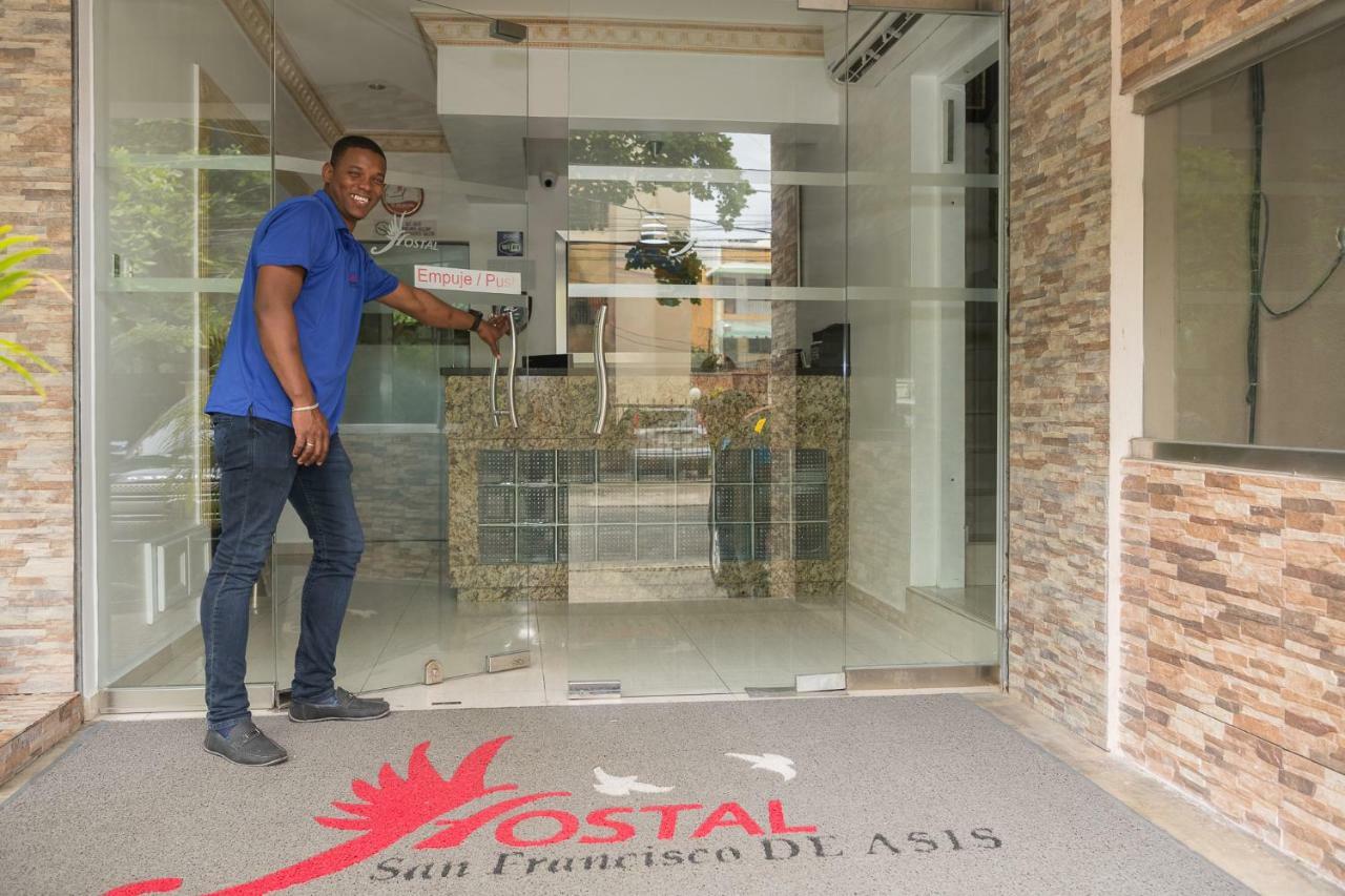Hostal San Francisco De Asis Santo Domingo Exterior photo